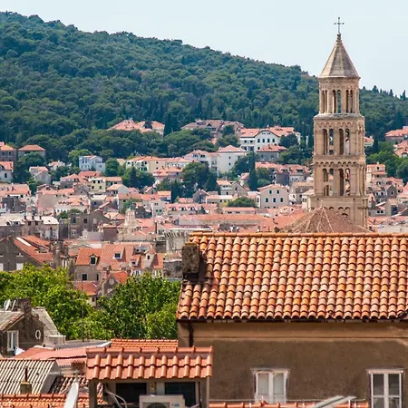 Nella Διαμέρισμα