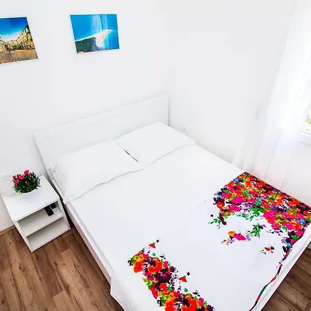 Διαμέρισμα Nella Σπλιτ