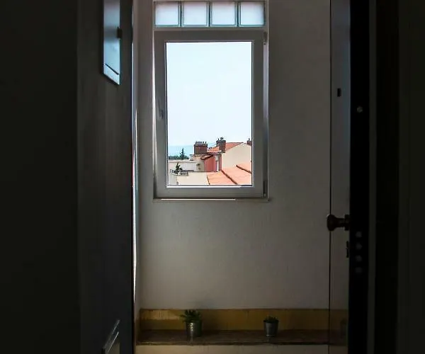 Nella * スプリト