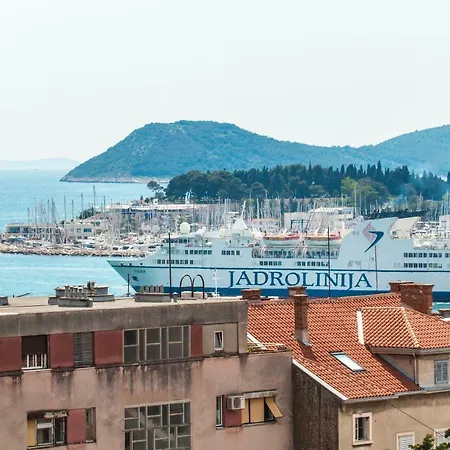 Apartman Nella *